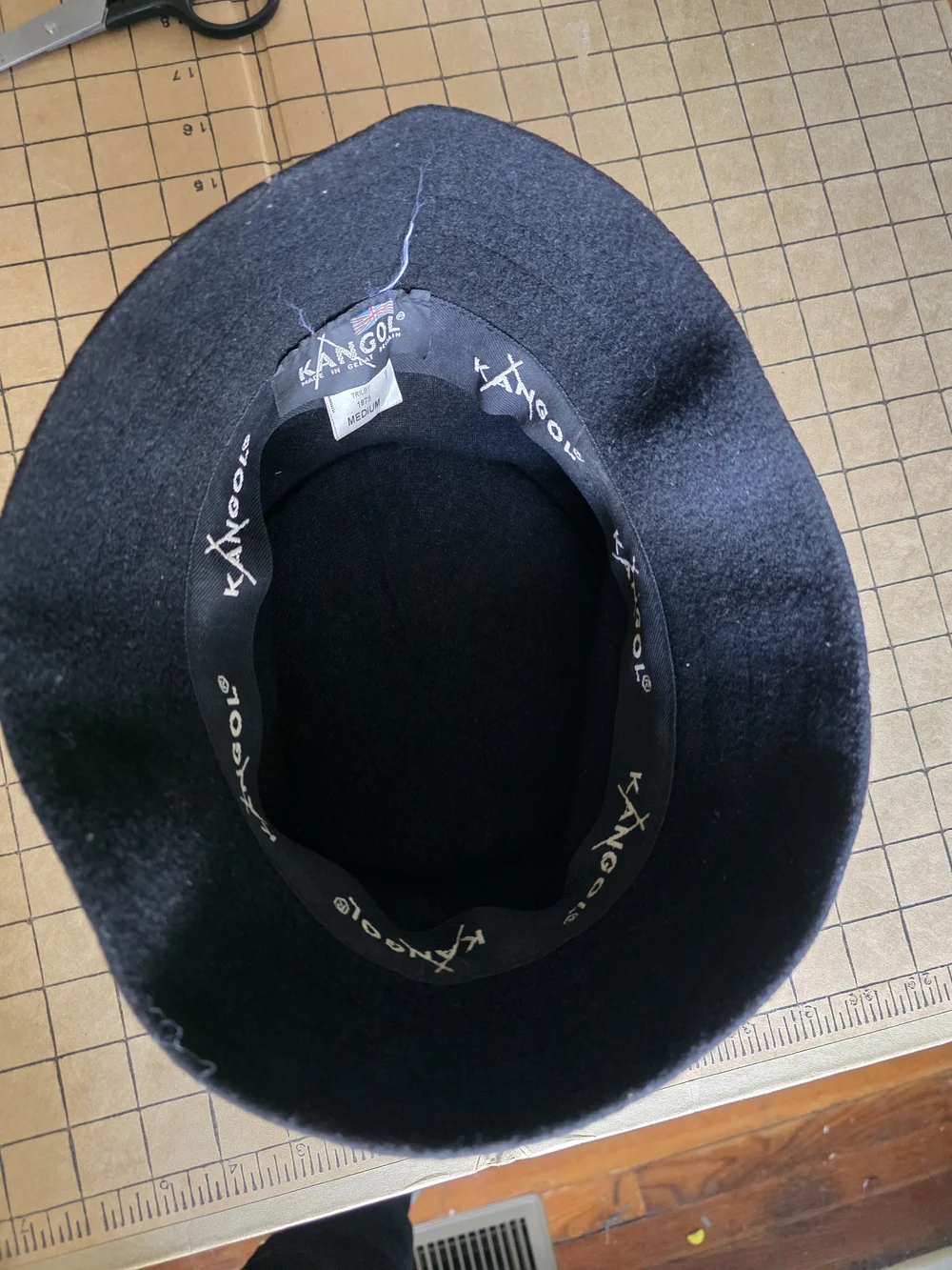 Kangol Y2K Trilby Wool Felt Hat Black Medium Made in Great Britain Bucket Hat